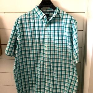 Men’s short sleeved button down